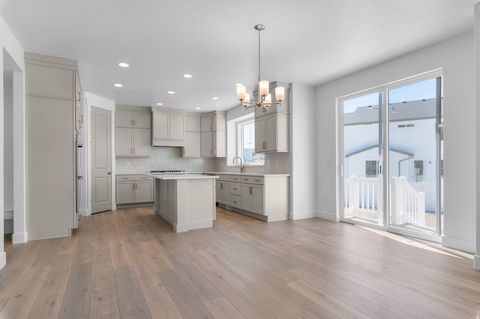 Tiny photo for 573 N SWEET CORN LN, Lindon, UT 84042 (MLS # 2138203)