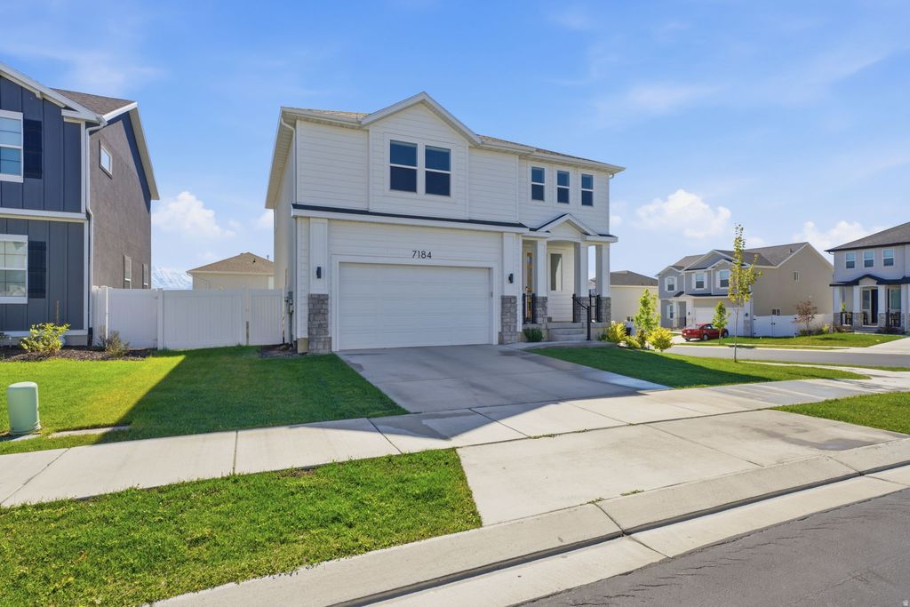 Photo of 7184 N CRYSTAL BROOK DR, Eagle Mountain, UT 84005 (MLS # 2154960)