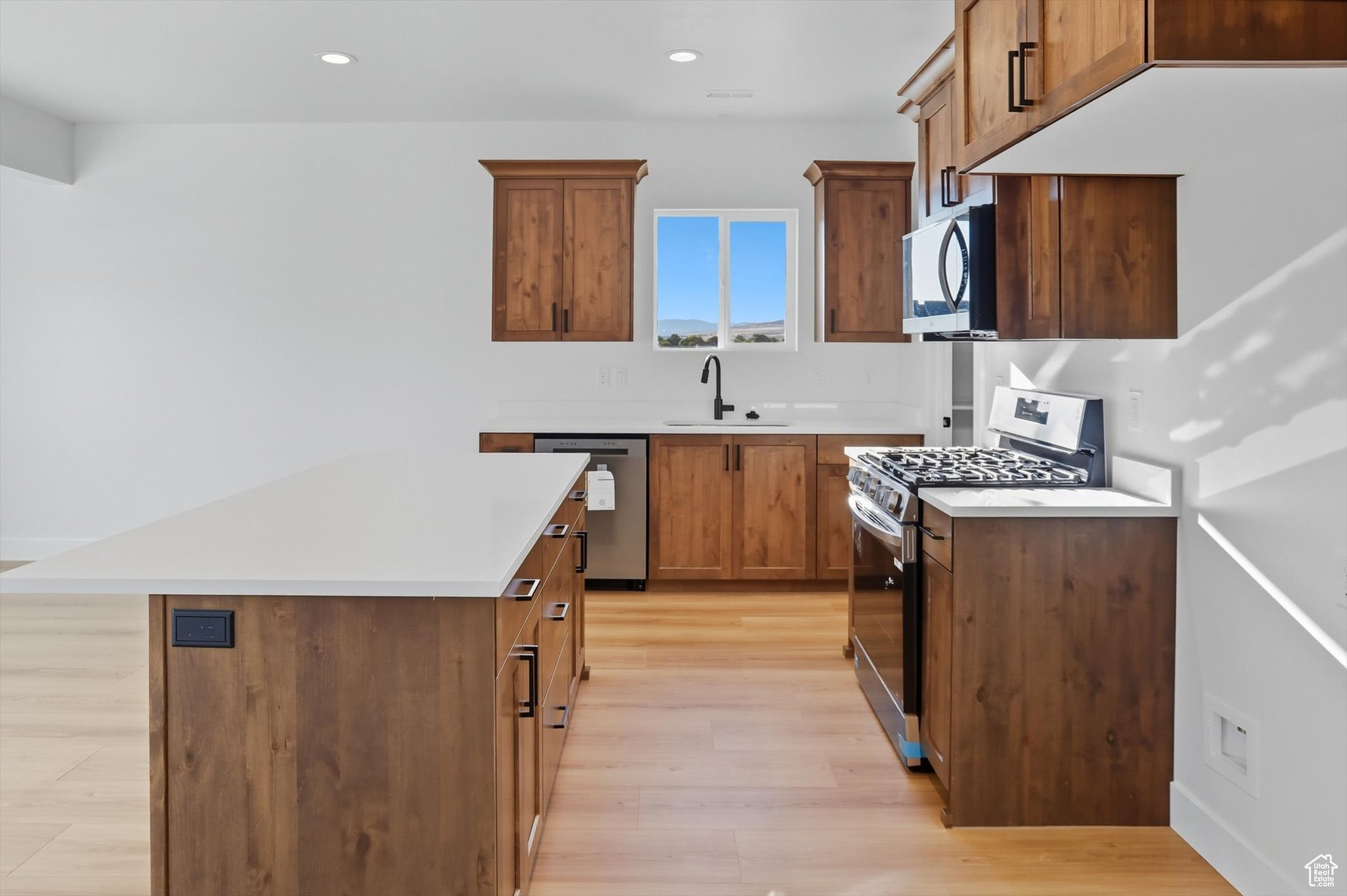 EASTSIDE - Residential