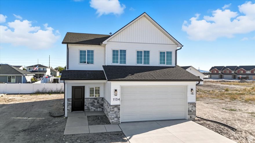 This is your opportunity to live in the country with beautiful views in every direction. With several upgrades throughout, this two story house is complete with 3 bedrooms, and 2 full bathrooms upstairs, and another half bath with a large open kitchen/dining on the main and complete with a 2 car garage. Come see it today and don't forget to check out the virtual tour!