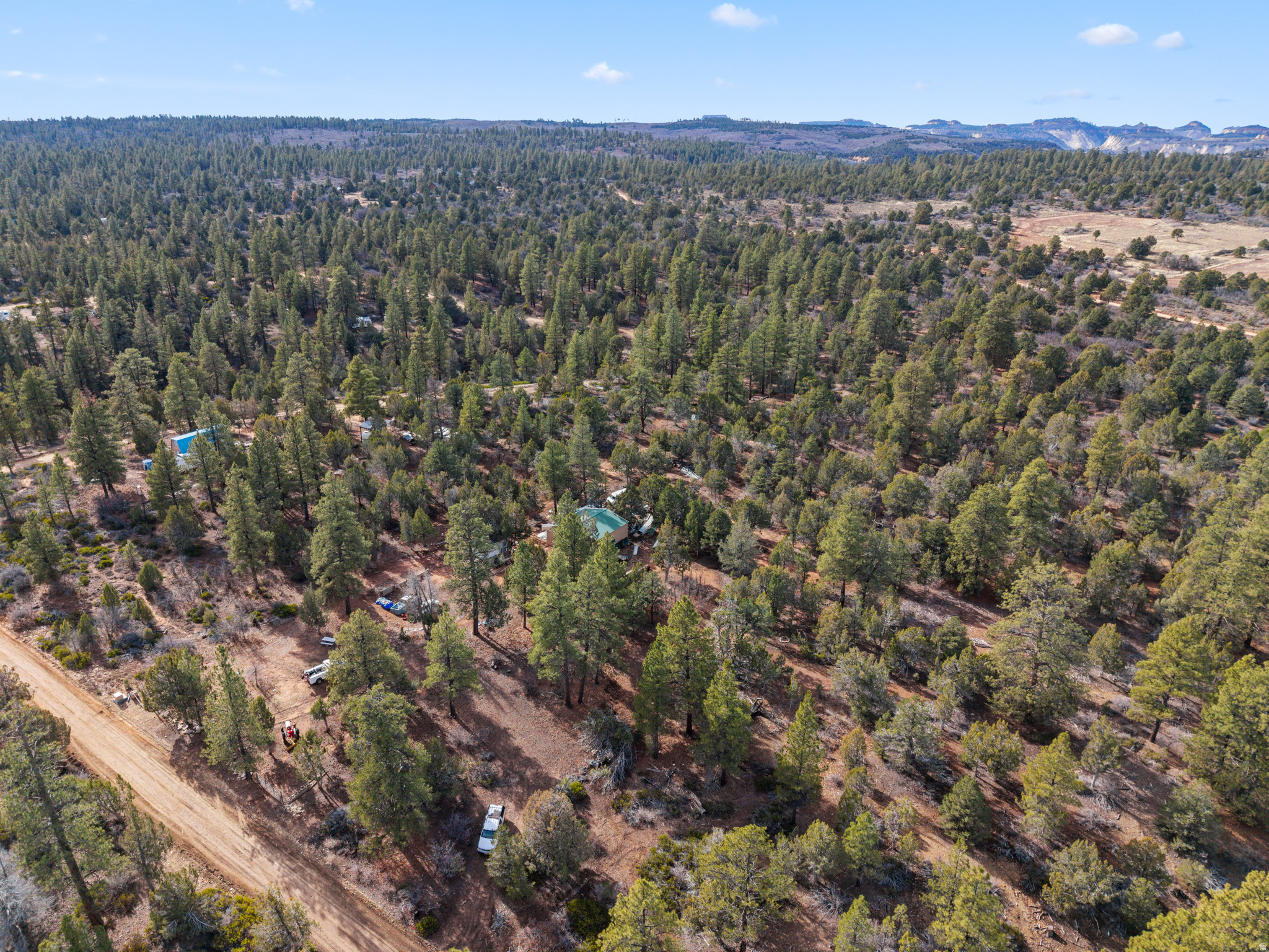 LITTLE PONDEROSA - Land