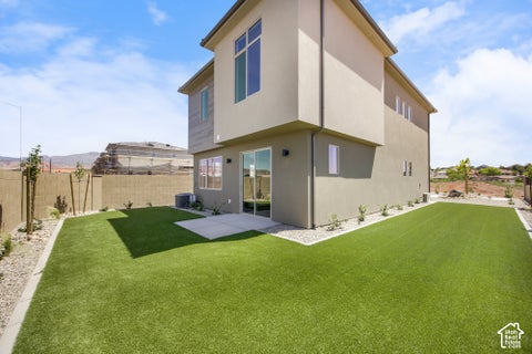 Tiny photo for 963 N MANEN ST, Washington, UT 84780 (MLS # 2188047)
