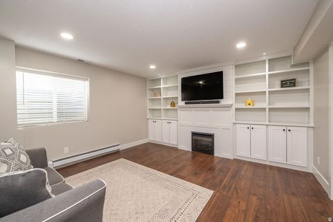 Tiny photo for 904 W 2300 S, Syracuse, UT 84075 (MLS # 2125473)