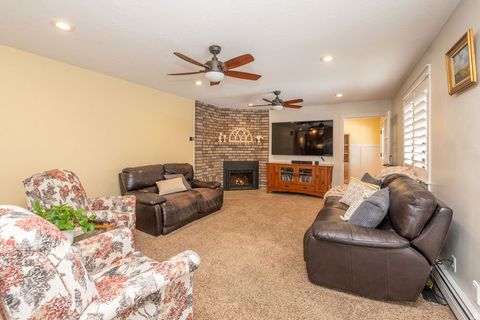 Tiny photo for 904 W 2300 S, Syracuse, UT 84075 (MLS # 2125473)