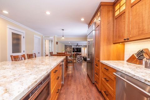 Tiny photo for 904 W 2300 S, Syracuse, UT 84075 (MLS # 2125473)