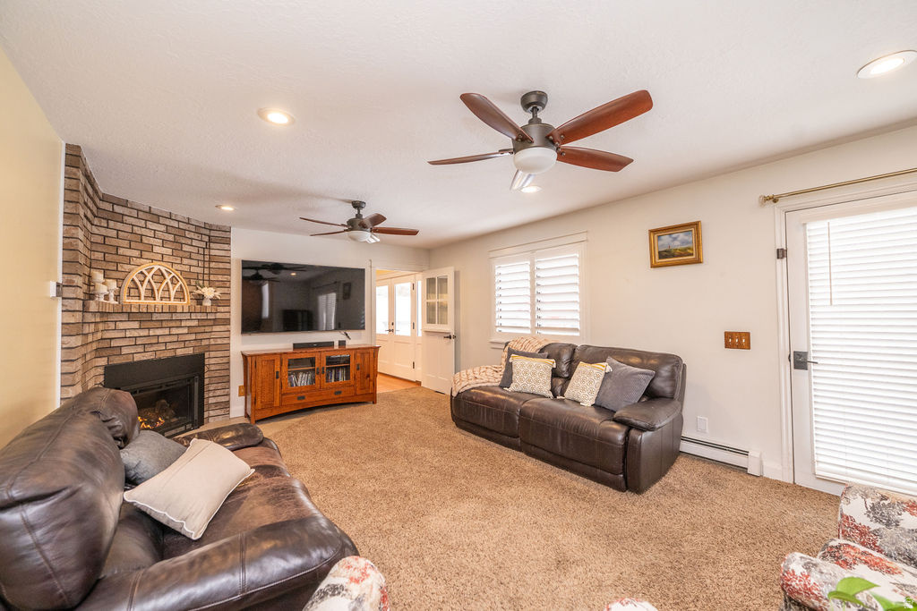 MOUNTAIN VIEW EST - Residential