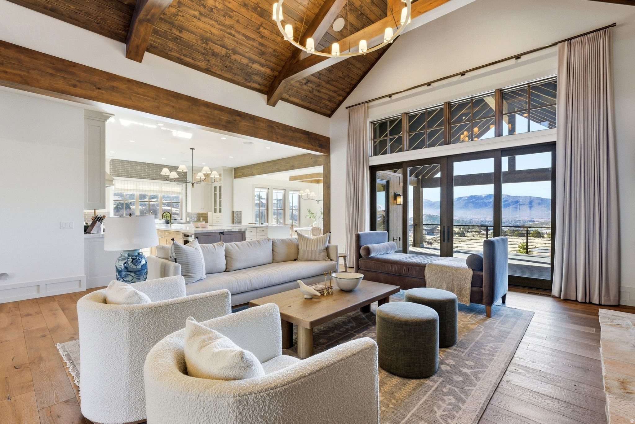 RED LEDGES - Residential