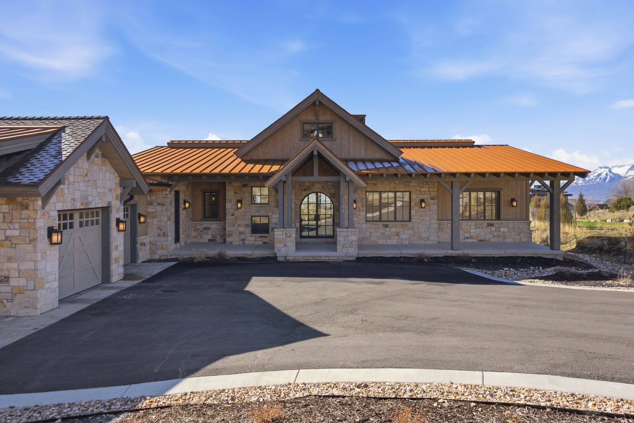 RED LEDGES - Residential