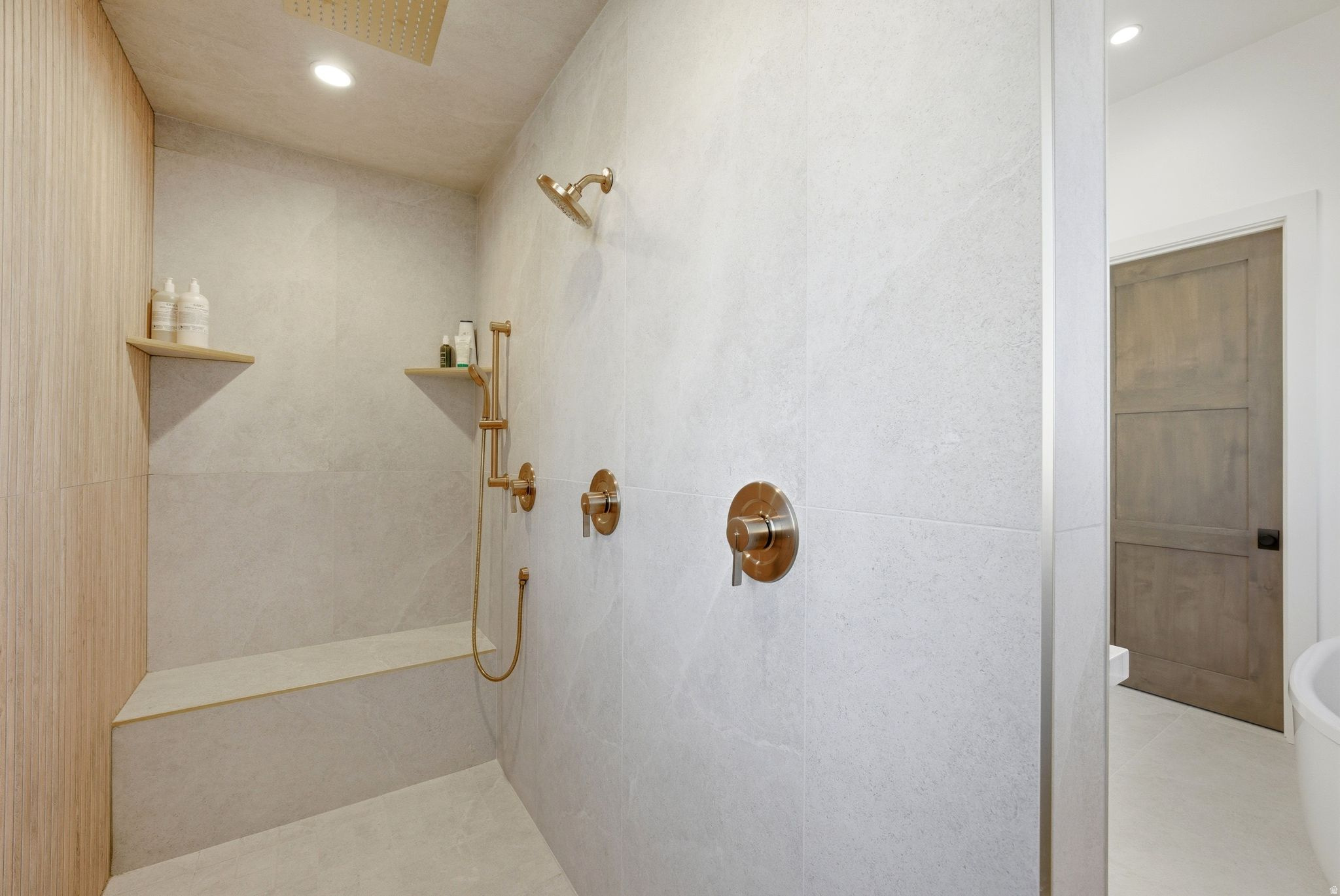 RED LEDGES - Residential