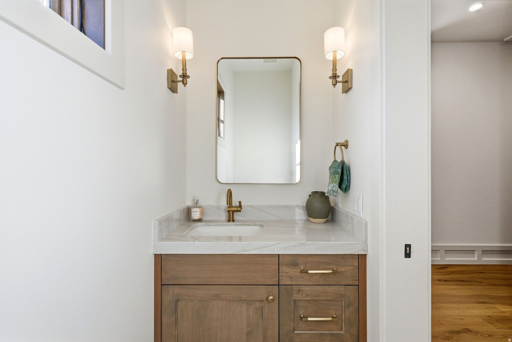 RED LEDGES - Residential