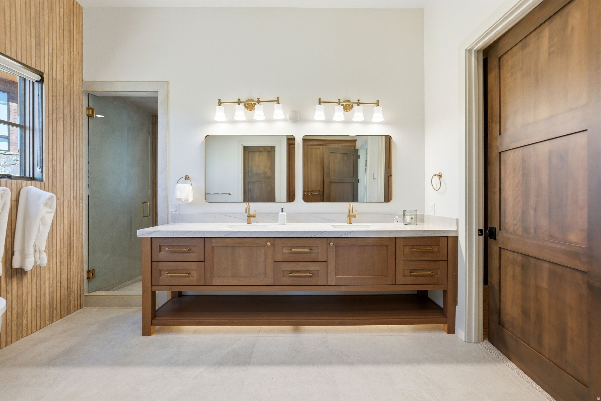 RED LEDGES - Residential