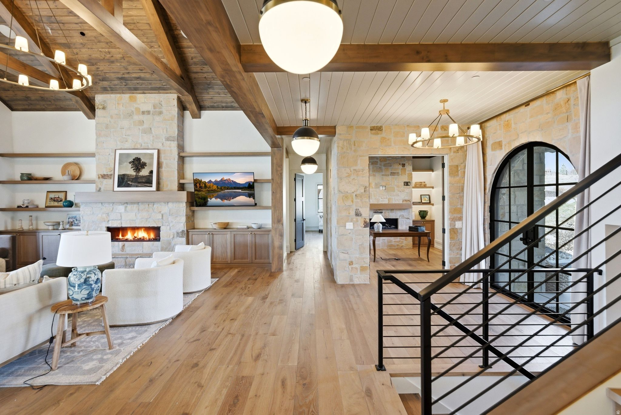 RED LEDGES - Residential