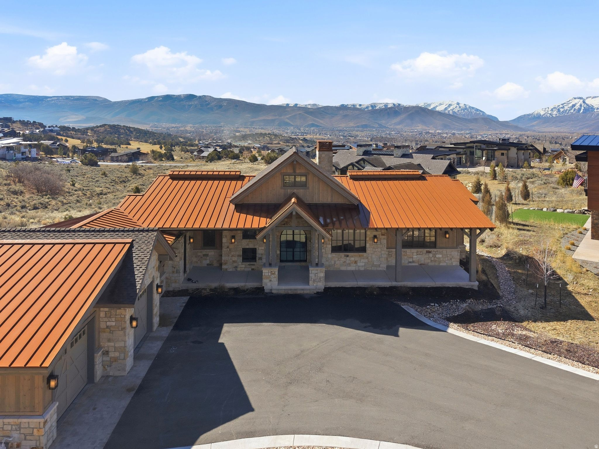 RED LEDGES - Residential