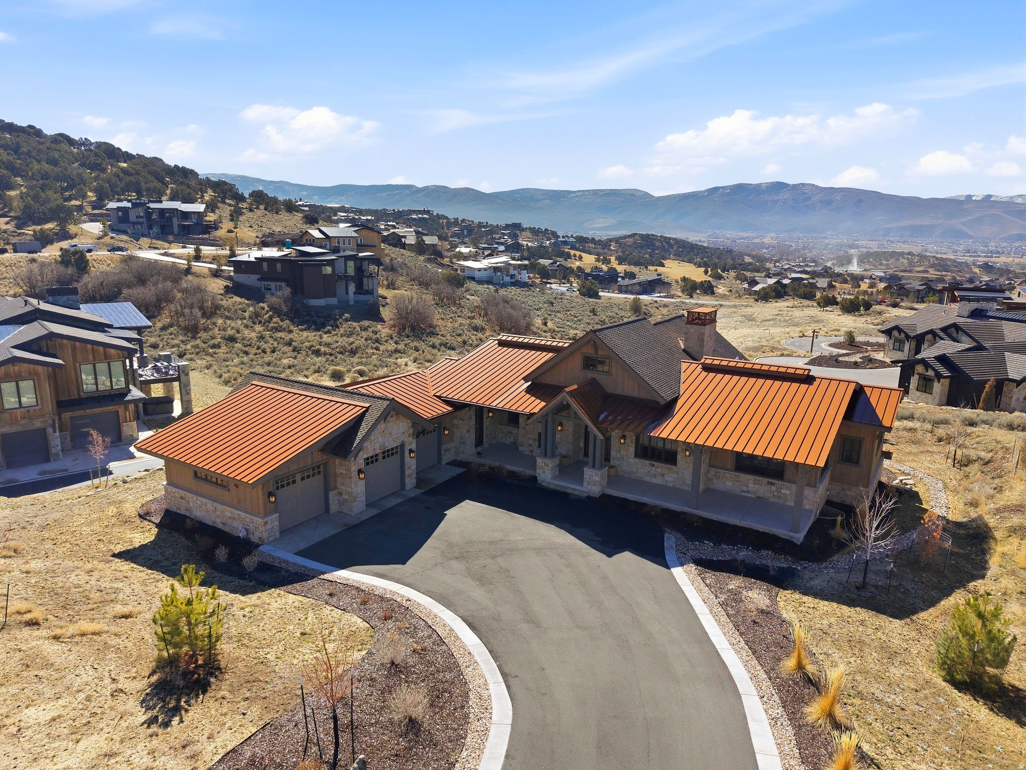 RED LEDGES - Residential