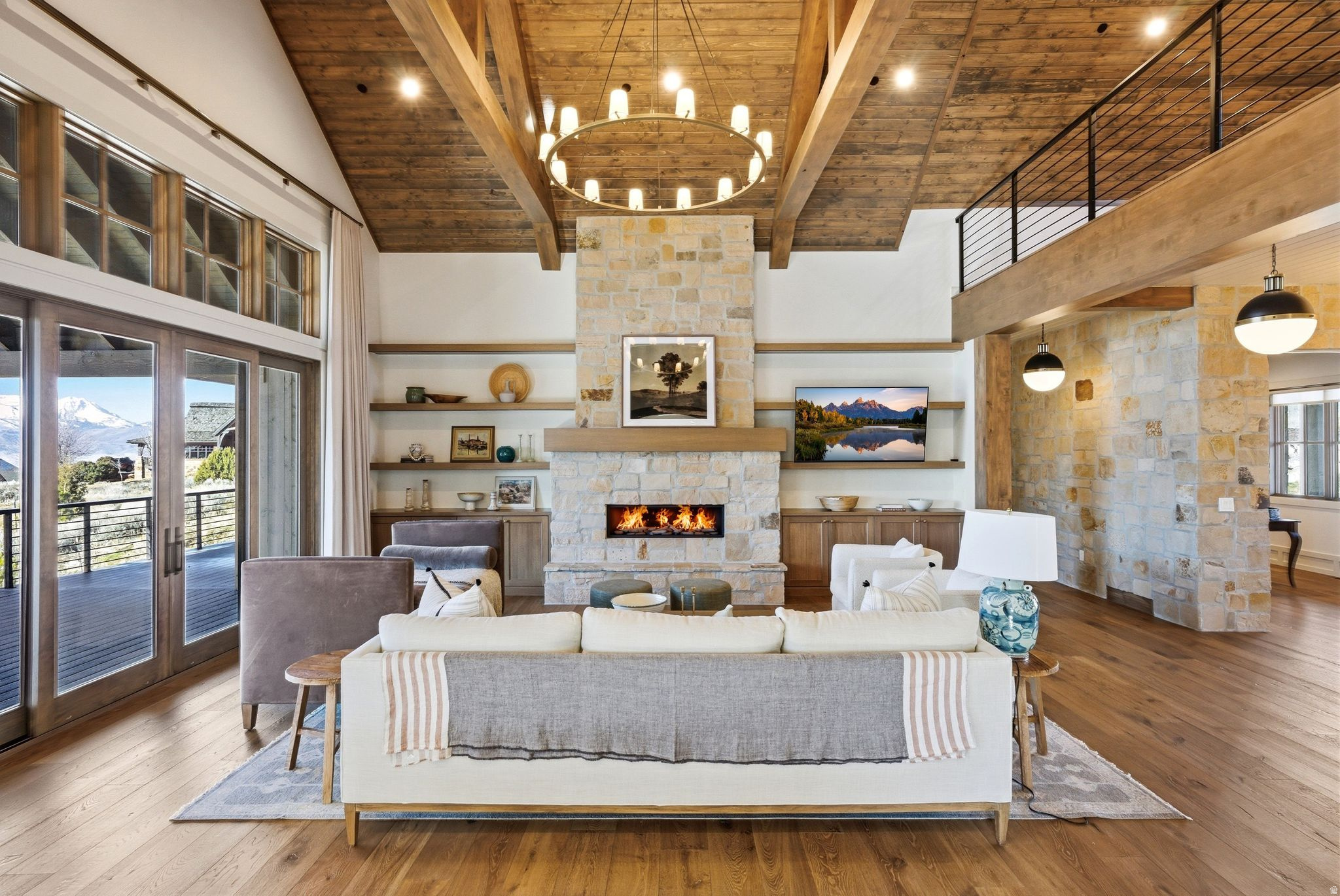 RED LEDGES - Residential