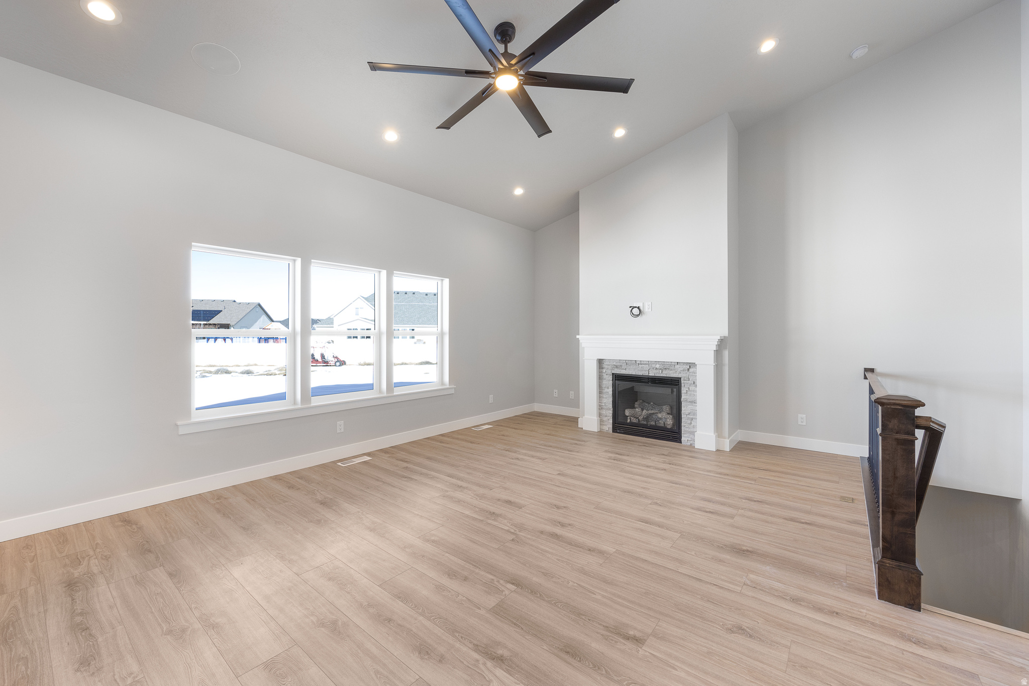 OAKRIDGE COVE - Residential