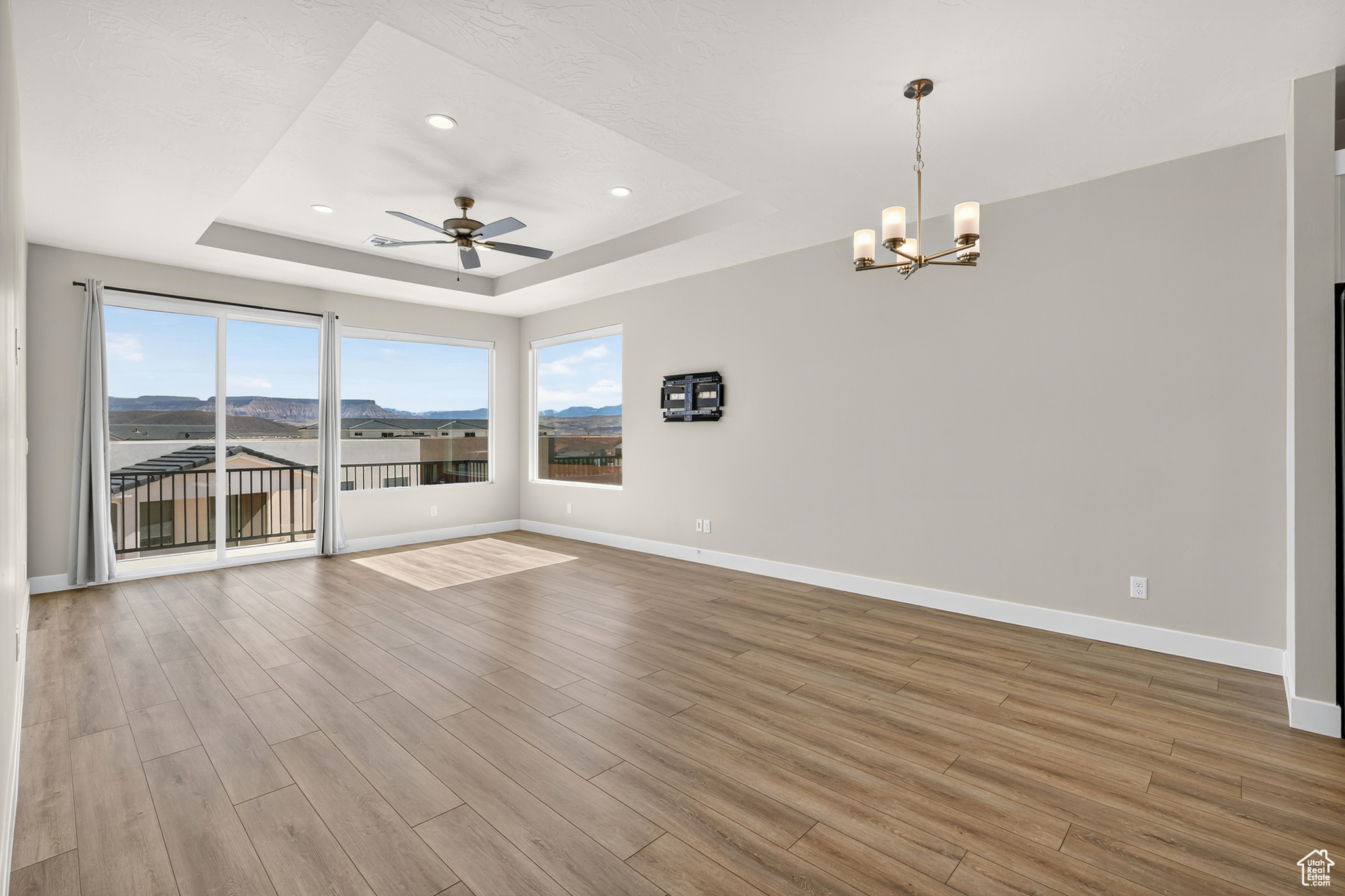 HURRICANE VIEWS - Residential