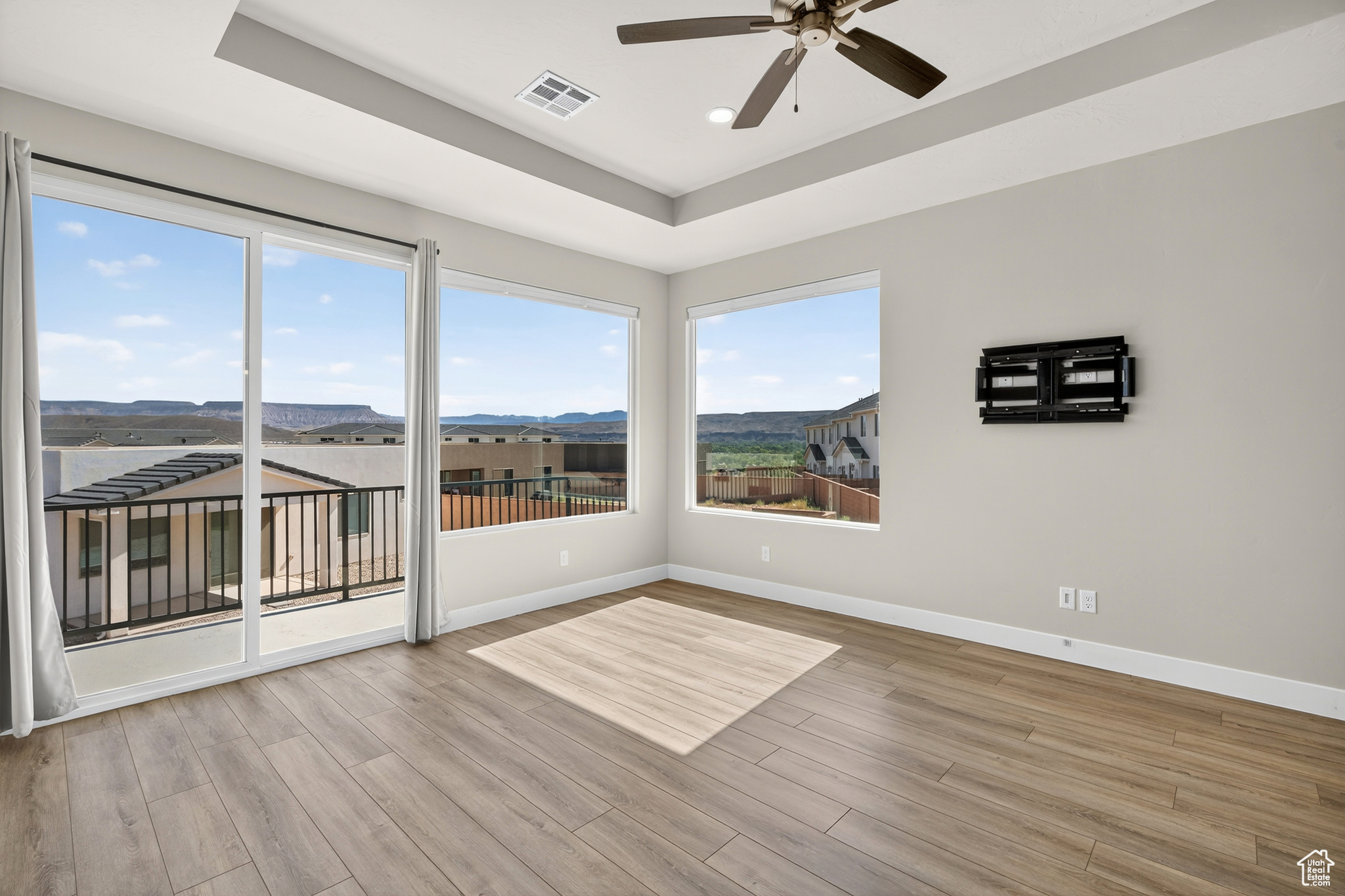 HURRICANE VIEWS - Residential