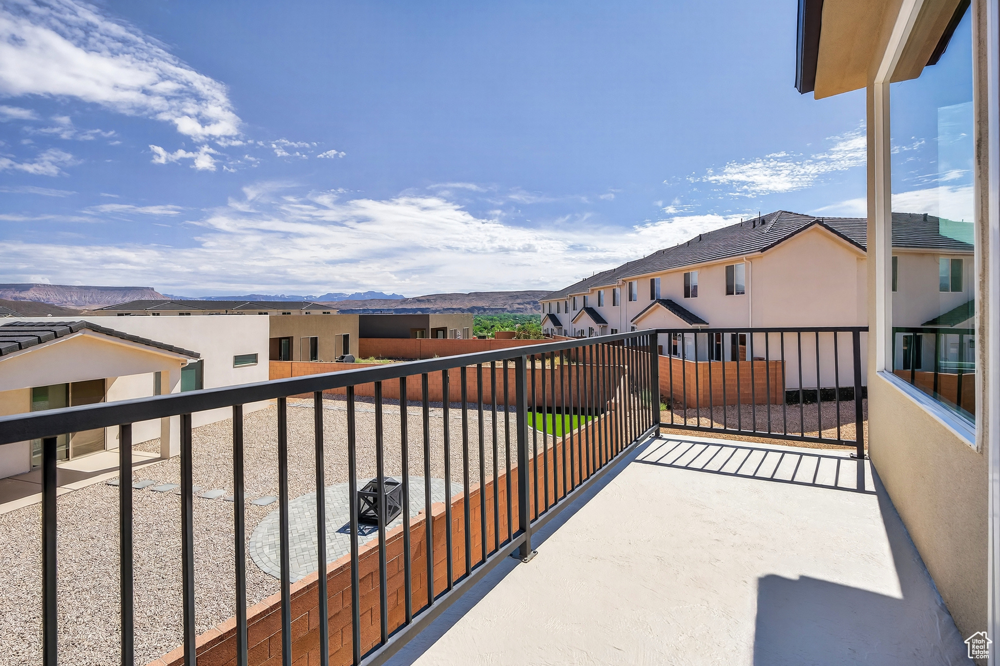 HURRICANE VIEWS - Residential
