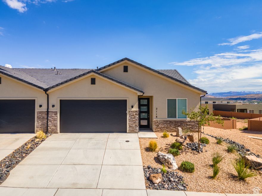 Information deemed reliable but not guaranteed. Buyer to verify sq.ft, tax, hoa, inclusions,etc. *photos were taken of another similar unit with exact finish details*