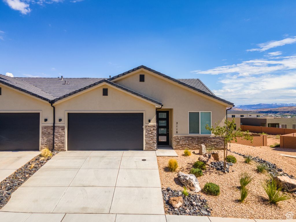 Photo of 2118 W 380 S, Hurricane, UT 84737 (MLS # 2115570)