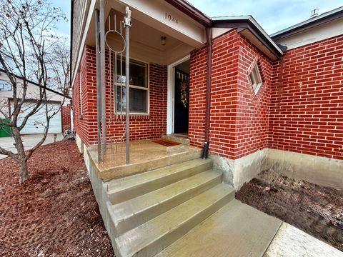 Photo of 1944 E SPRING LN S, Holladay, UT 84117 (MLS # 2139434)