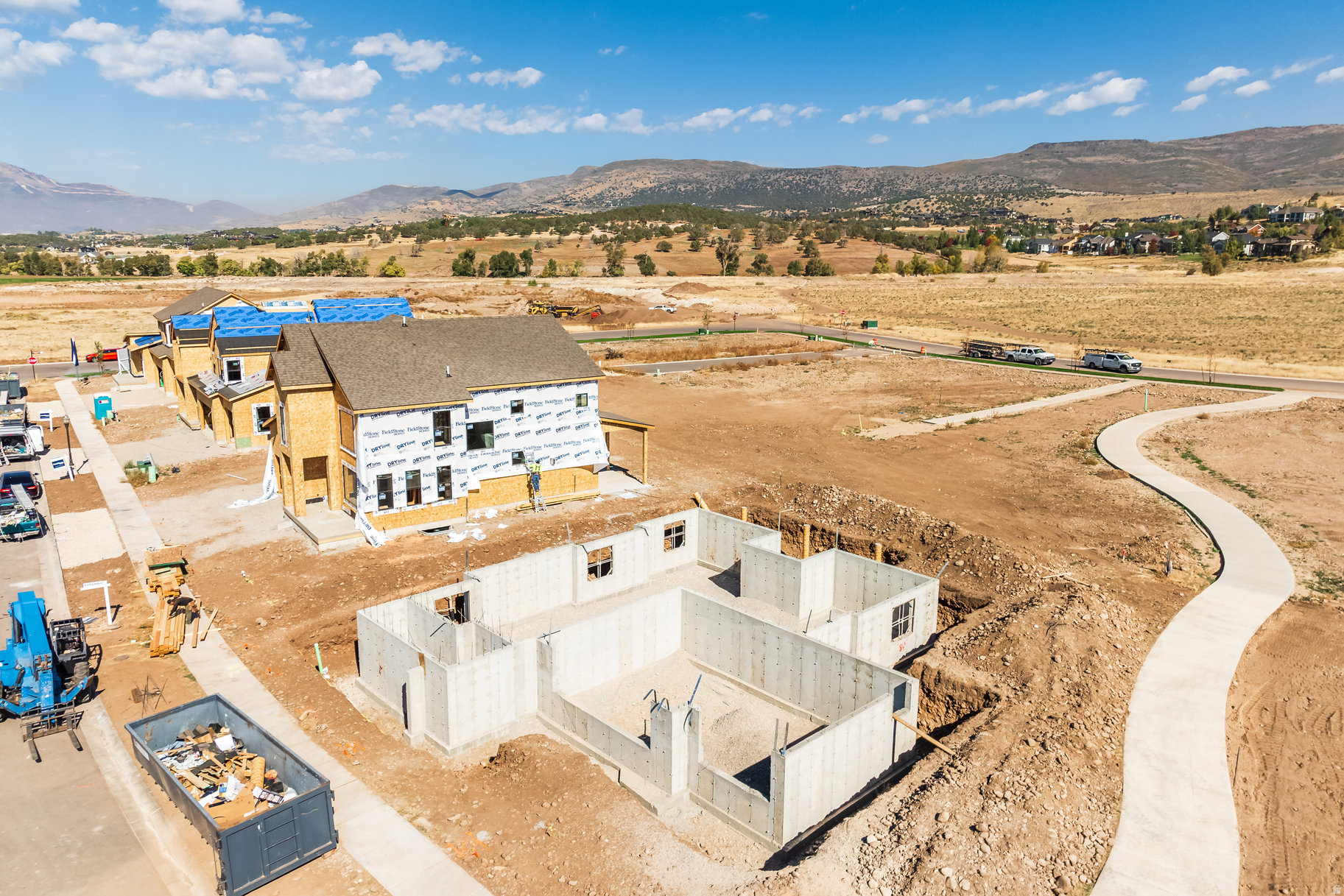 THE CROSSING - Residential