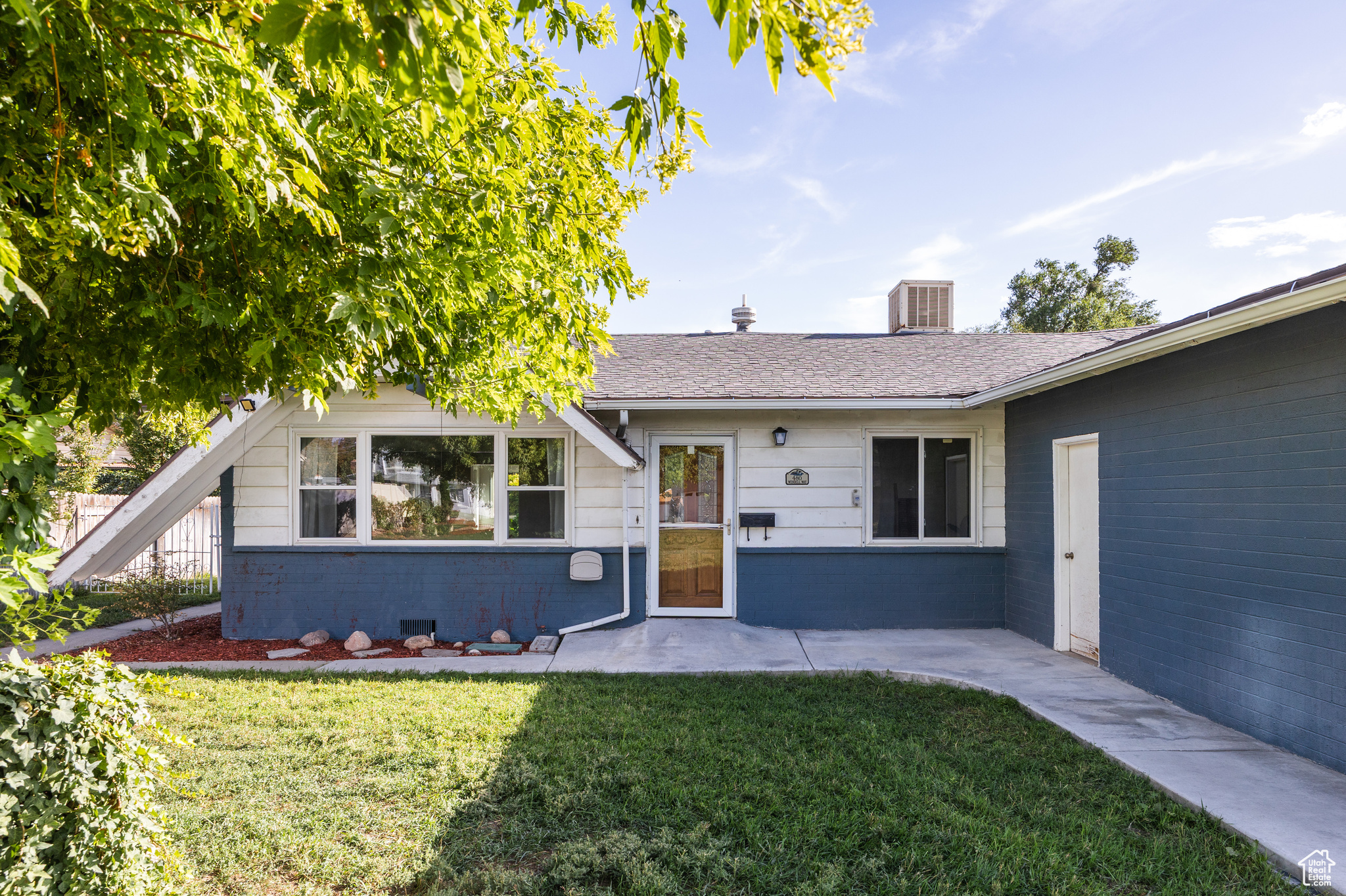 WENDELL WAY - Residential