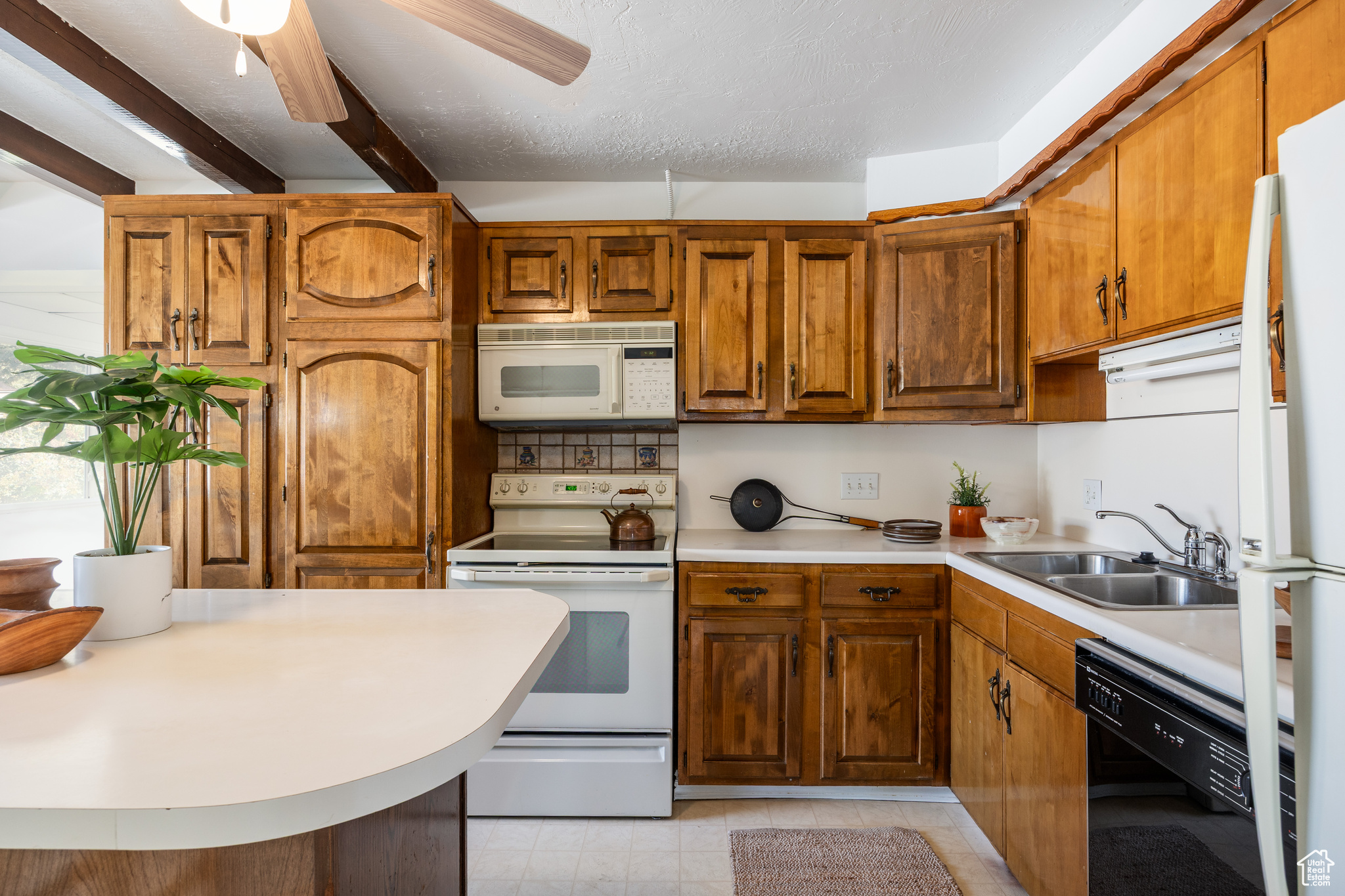 WENDELL WAY - Residential