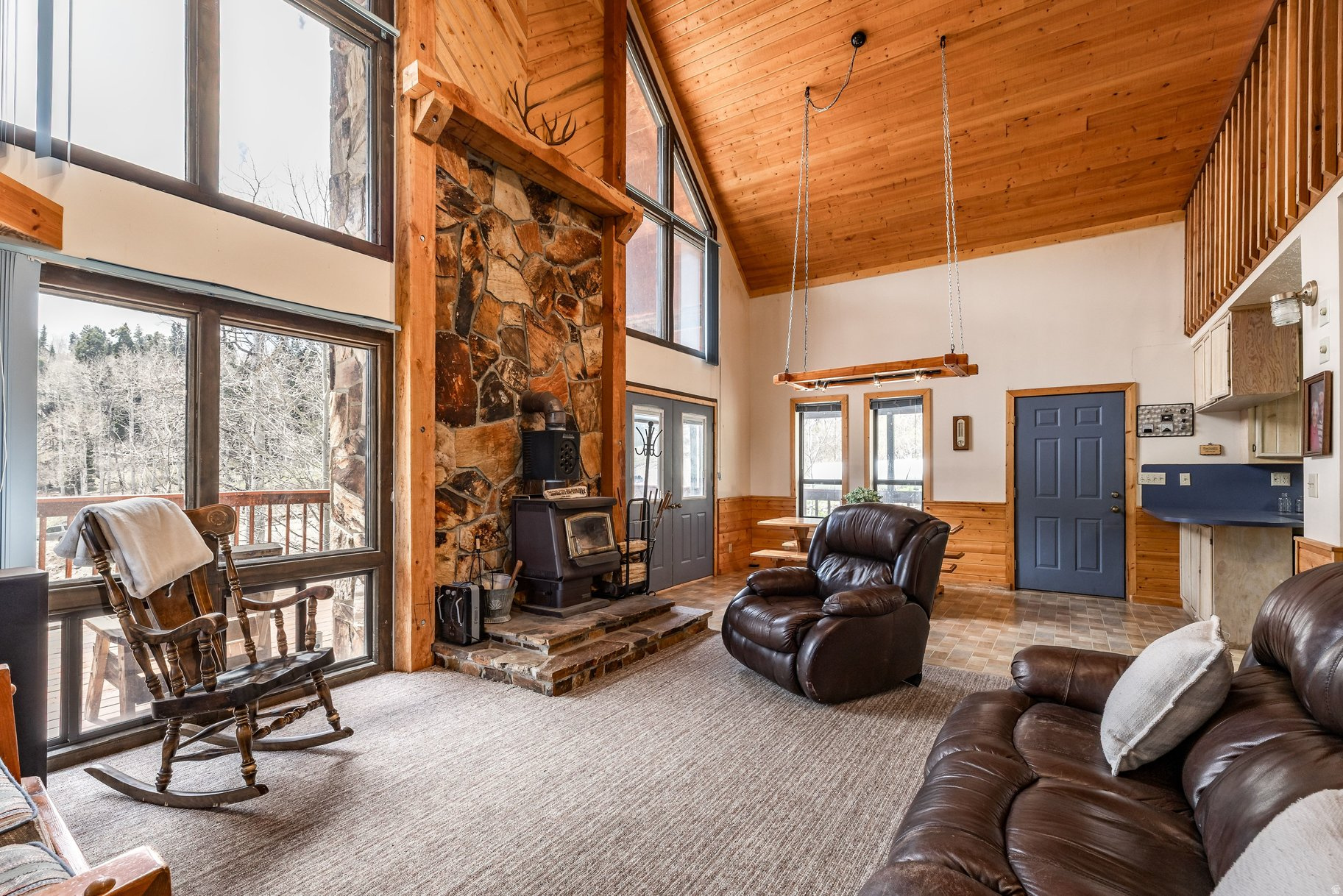 PINE MEADOW RANCH - Residential