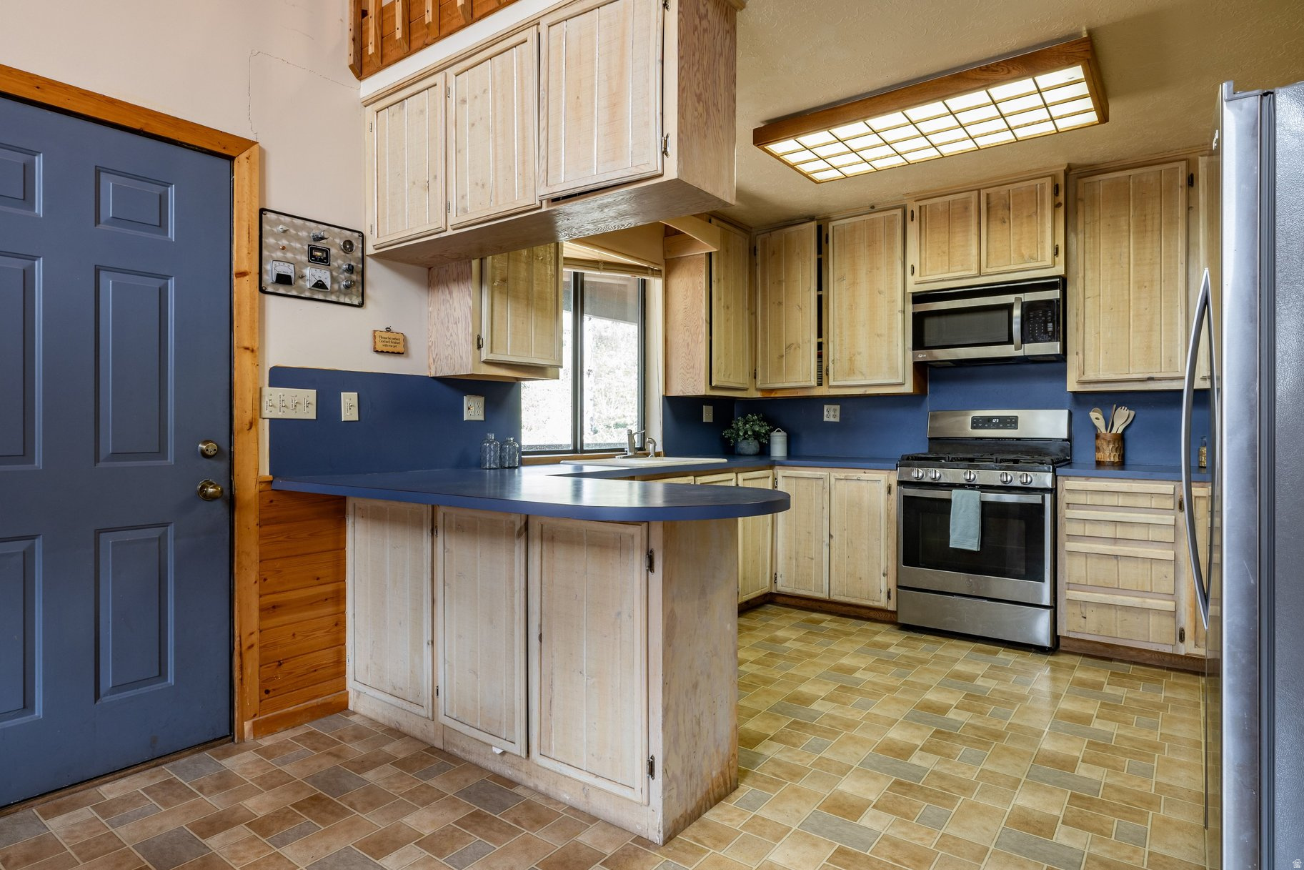 PINE MEADOW RANCH - Residential