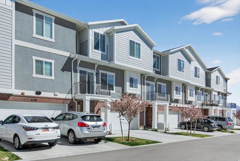 Tiny photo for 4216 W GUNLOCK PARK CT #433, Riverton, UT 84096 (MLS # 2148746)