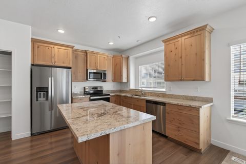 Tiny photo for 4216 W GUNLOCK PARK CT #433, Riverton, UT 84096 (MLS # 2148746)