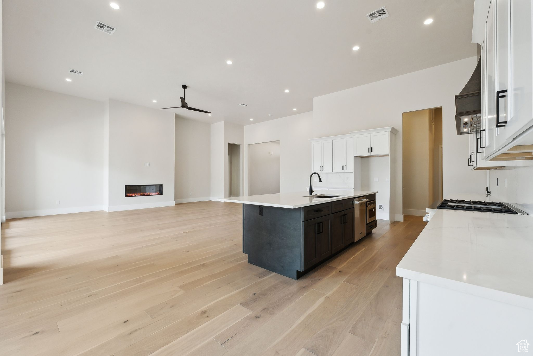 HAWKEYE POINT - Residential