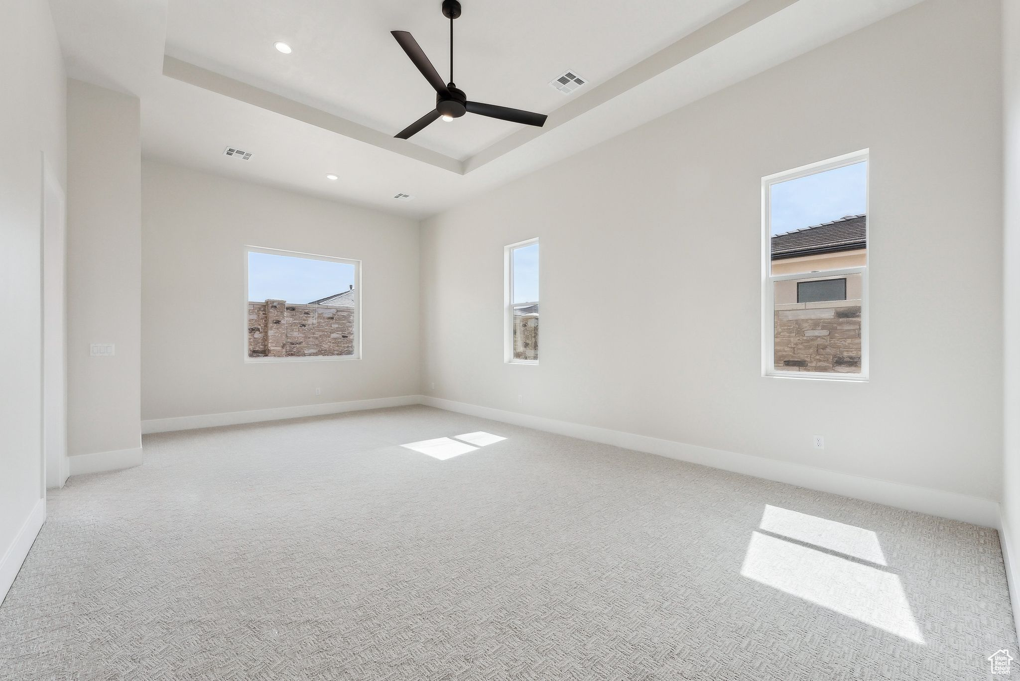 HAWKEYE POINT - Residential