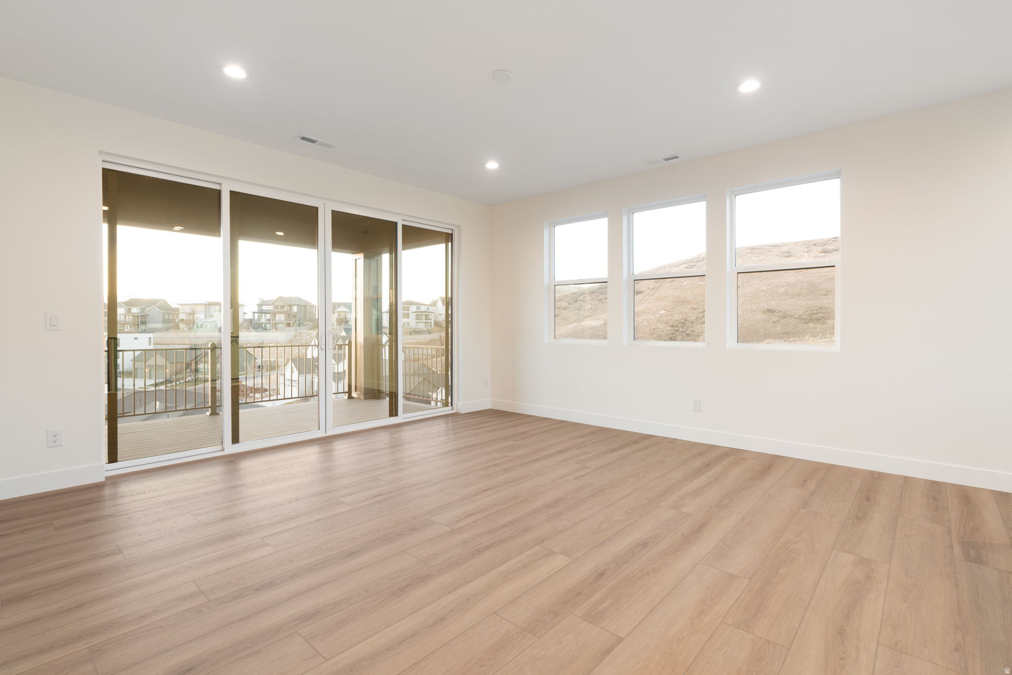 LAKEVIEW ESTATES - Residential