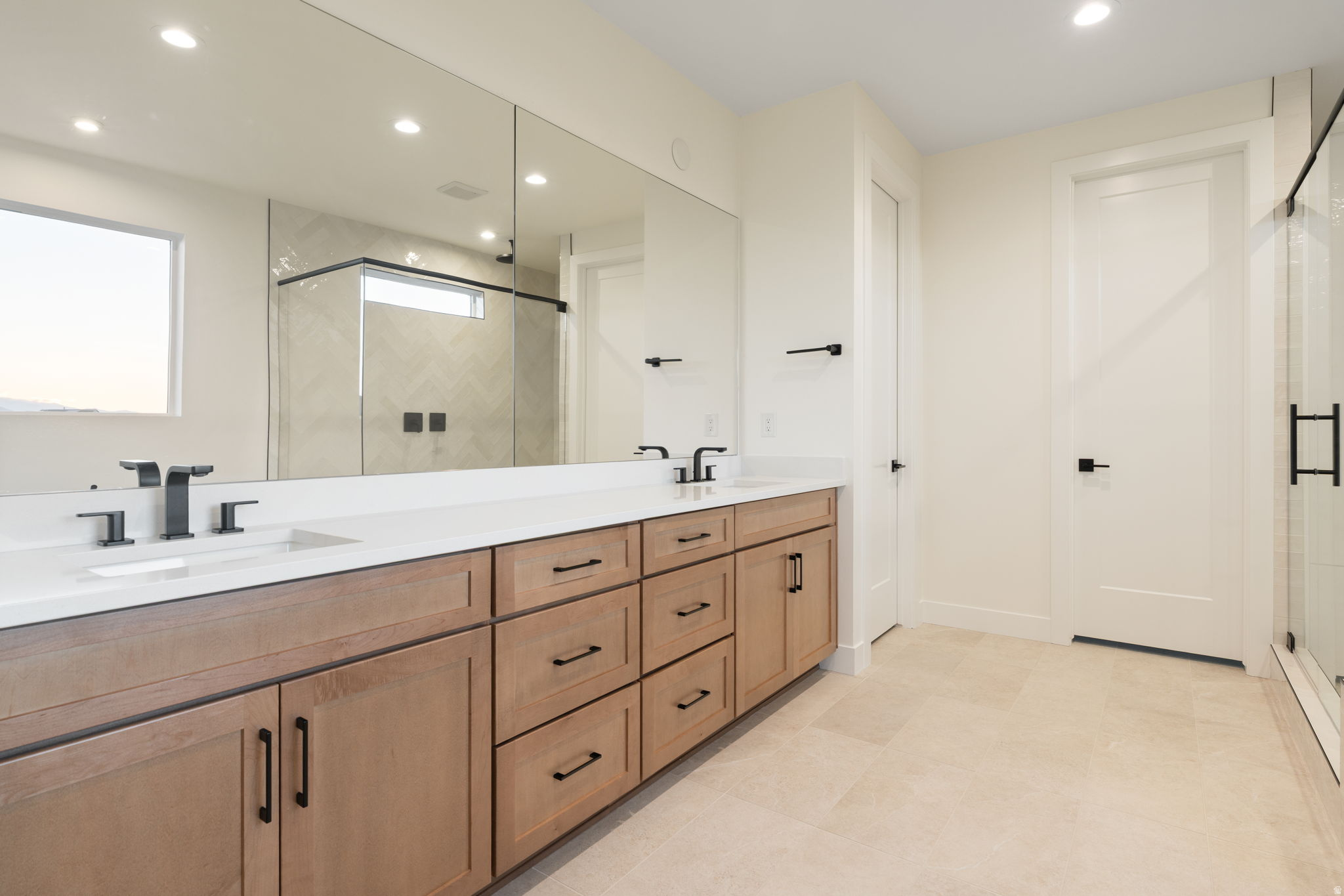 LAKEVIEW ESTATES - Residential