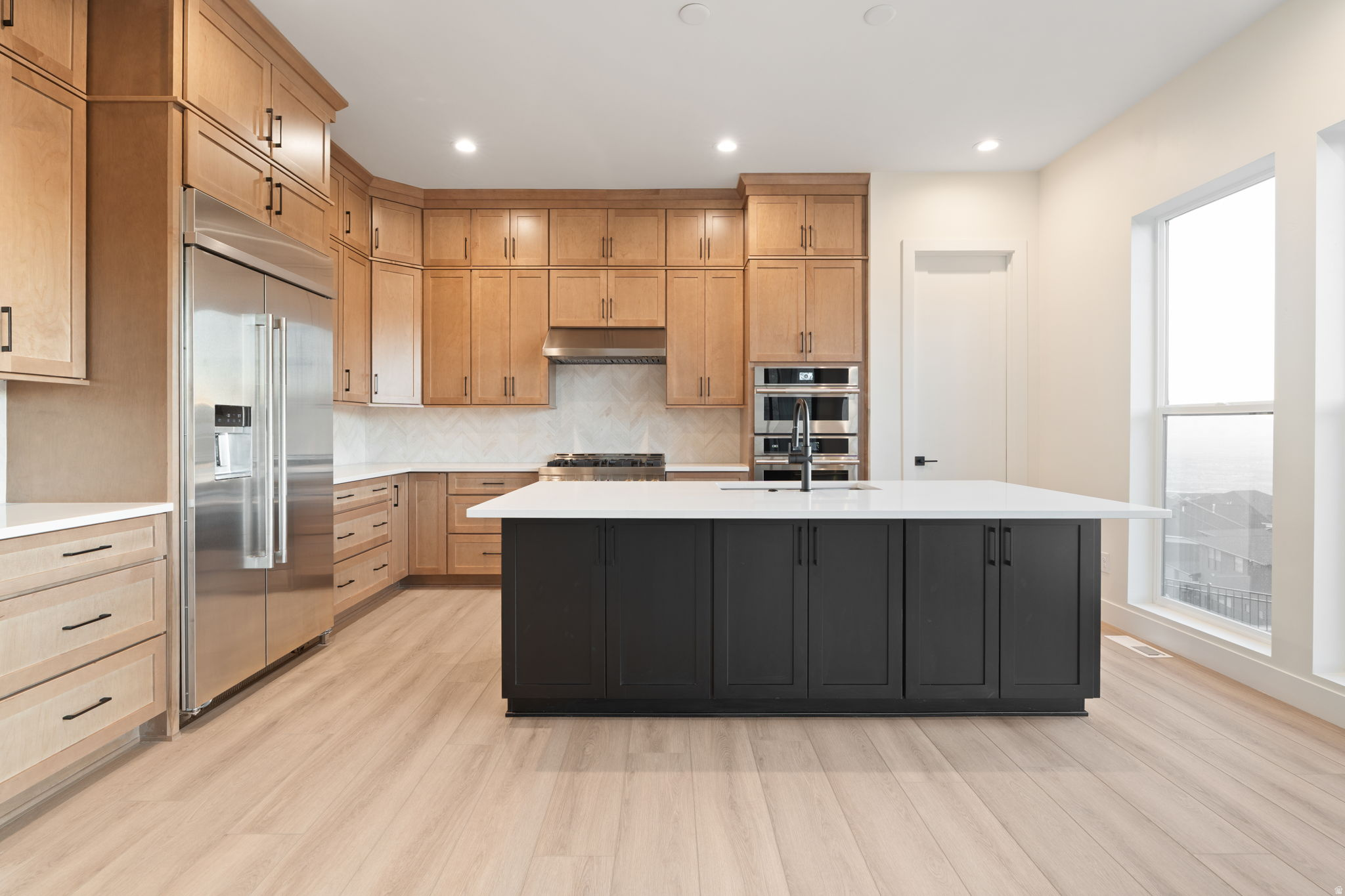 LAKEVIEW ESTATES - Residential