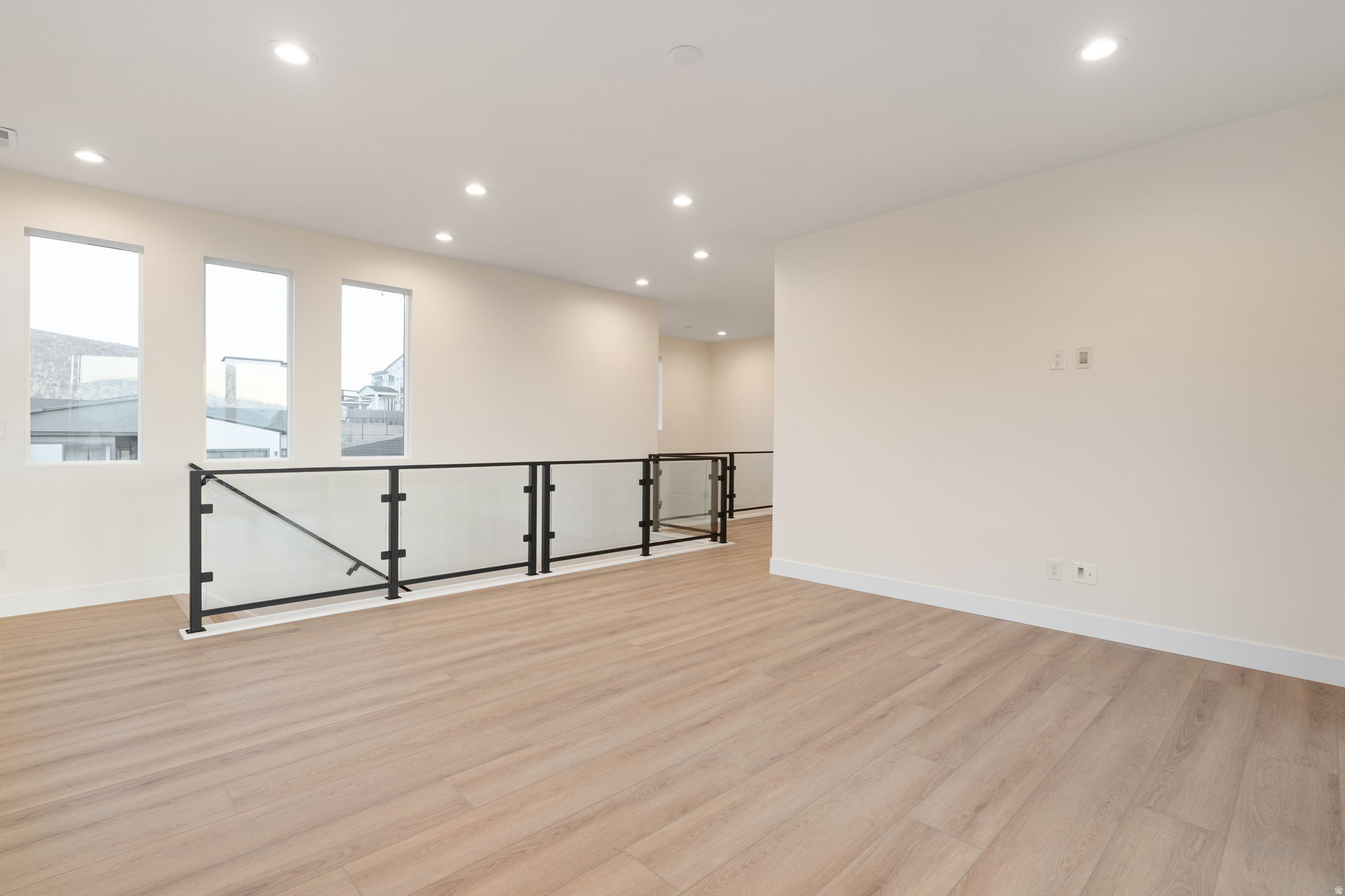 LAKEVIEW ESTATES - Residential