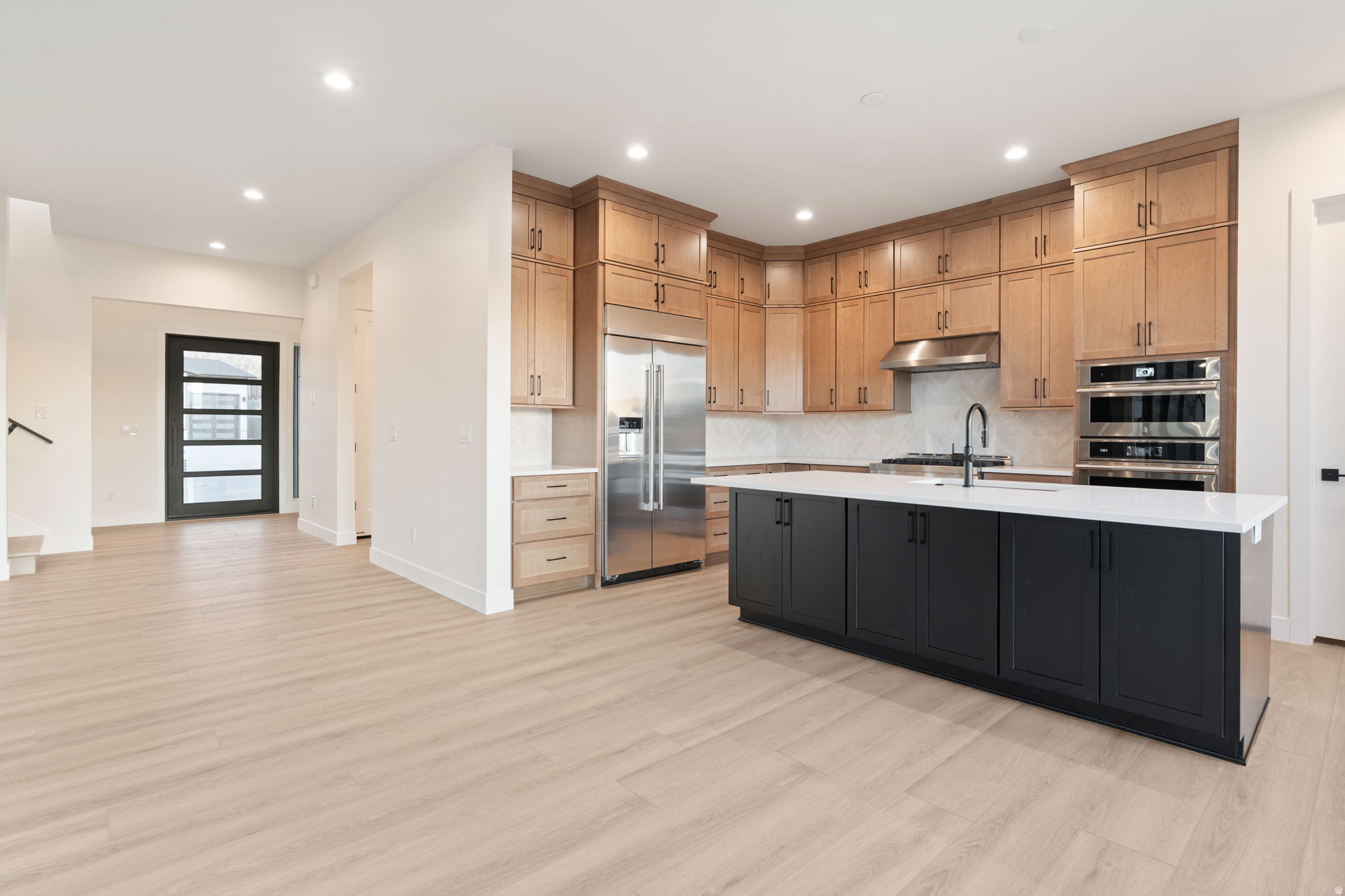 LAKEVIEW ESTATES - Residential