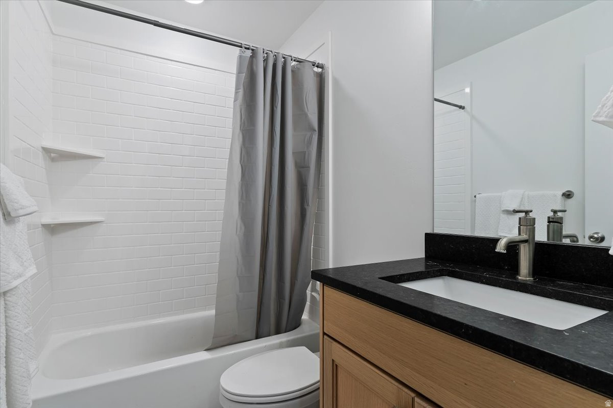 DAVIS CREEK ESTATES - Residential