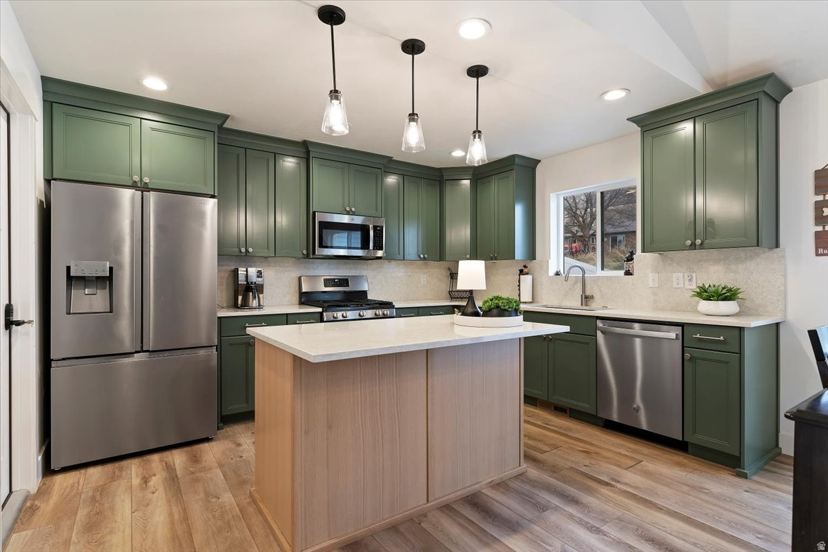 DAVIS CREEK ESTATES - Residential