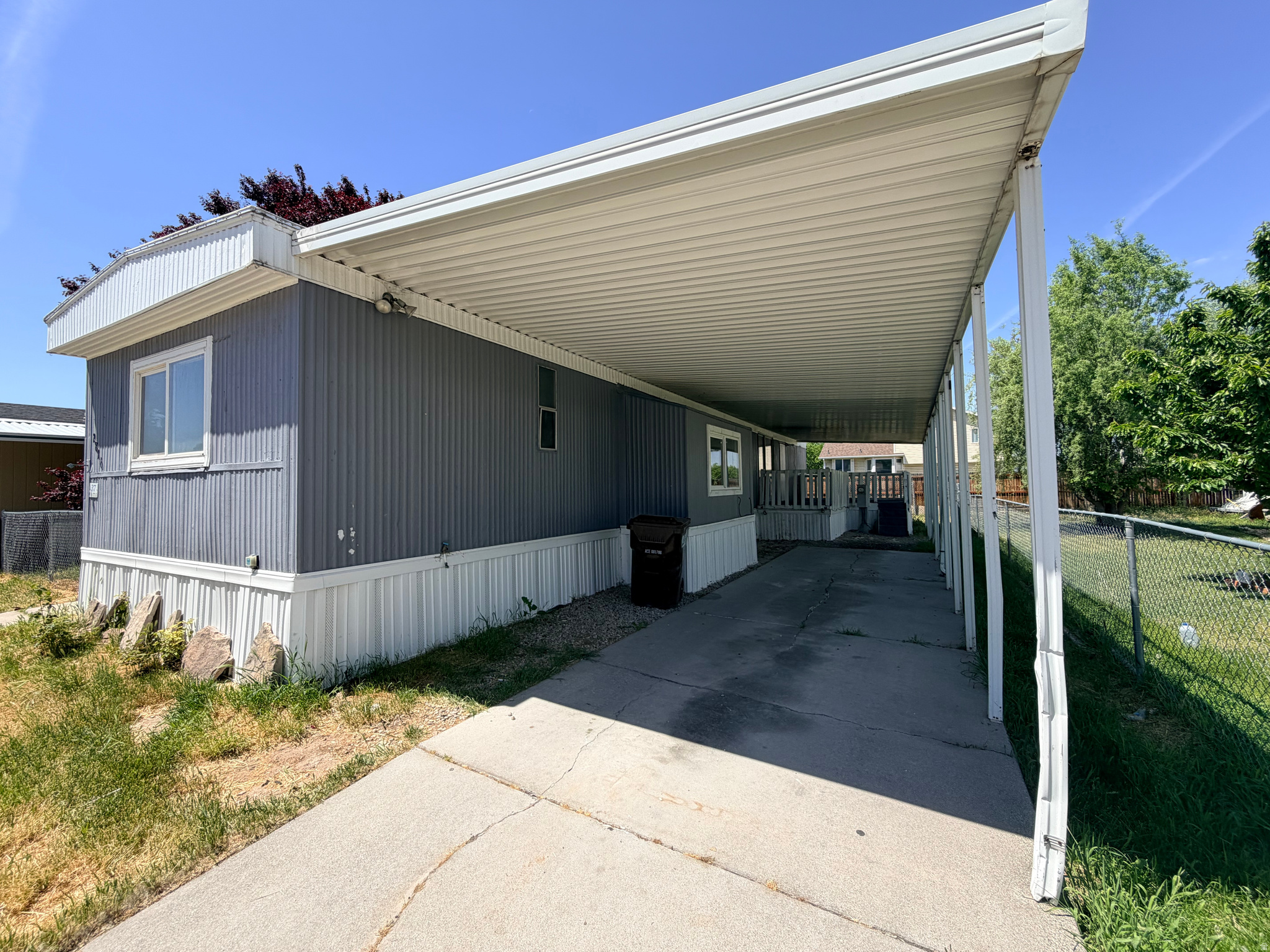 WINDSOR EST - Residential