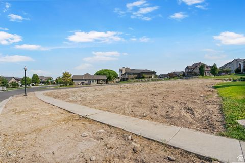 Tiny photo for 127 W HONEYSUCKLE DR #221, Saratoga Springs, UT 84045 (MLS # 2102243)