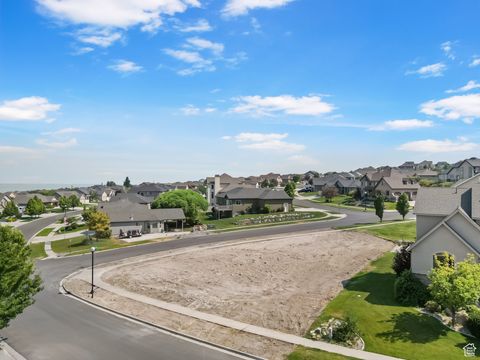 Tiny photo for 127 W HONEYSUCKLE DR #221, Saratoga Springs, UT 84045 (MLS # 2102243)