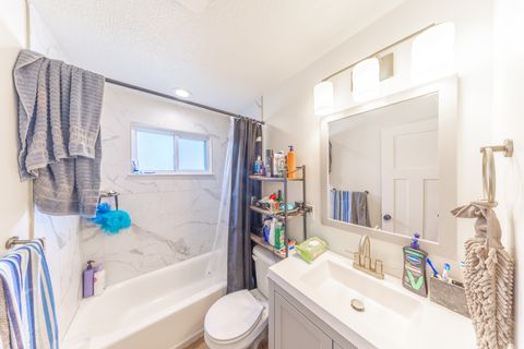Tiny photo for 908 S 550 E, Clearfield, UT 84015 (MLS # 2131379)