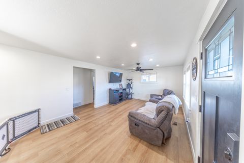 Tiny photo for 908 S 550 E, Clearfield, UT 84015 (MLS # 2131379)
