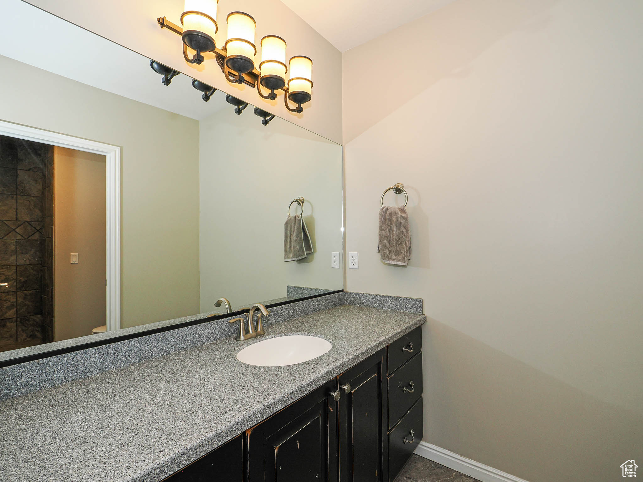 CASTLEWOOD - Residential