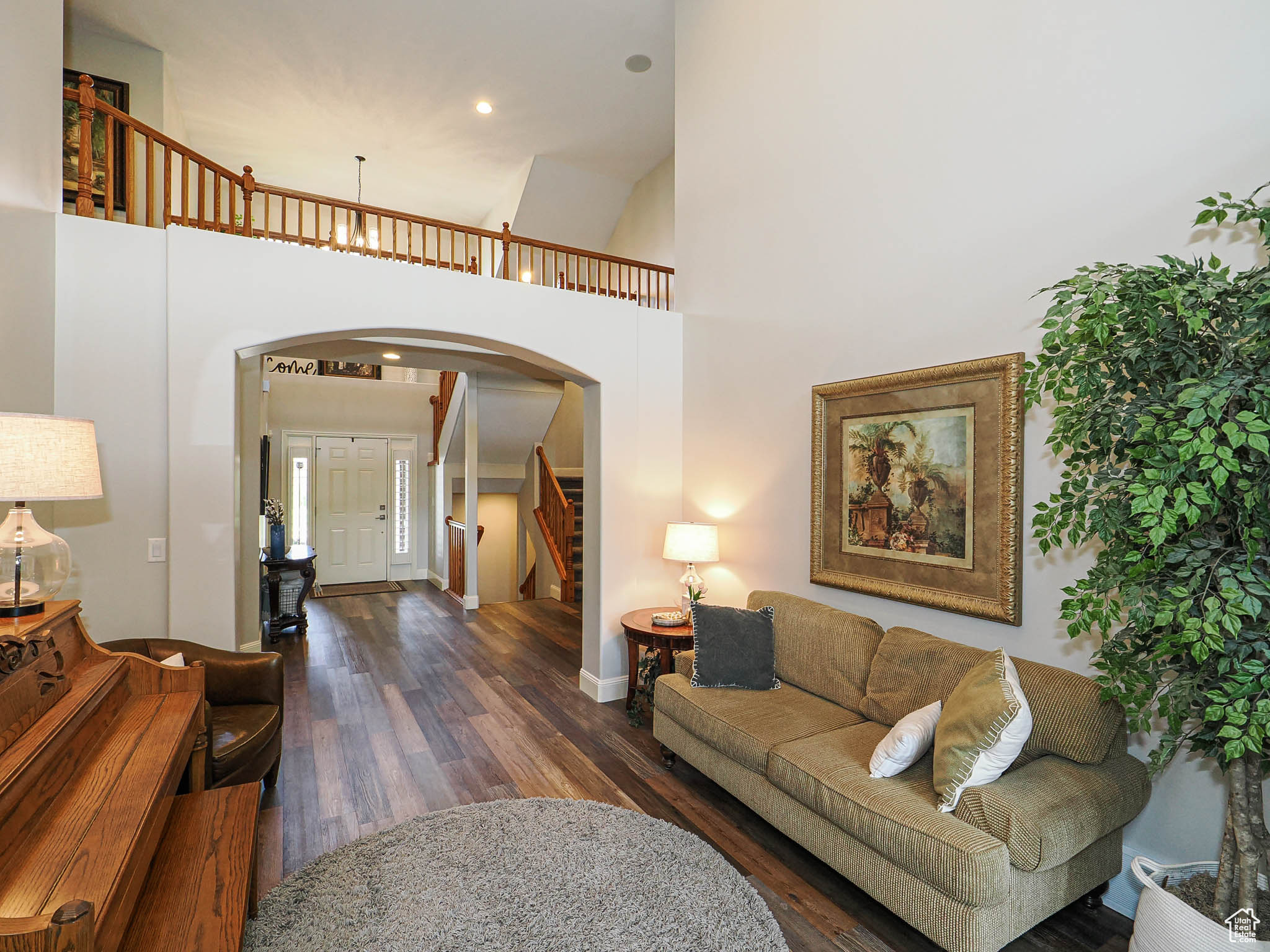 CASTLEWOOD - Residential