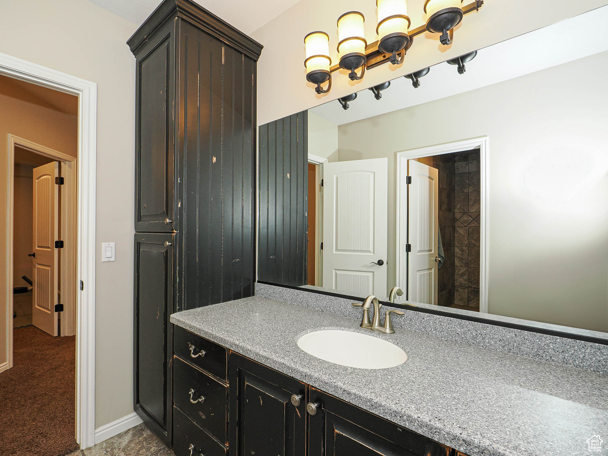 CASTLEWOOD - Residential